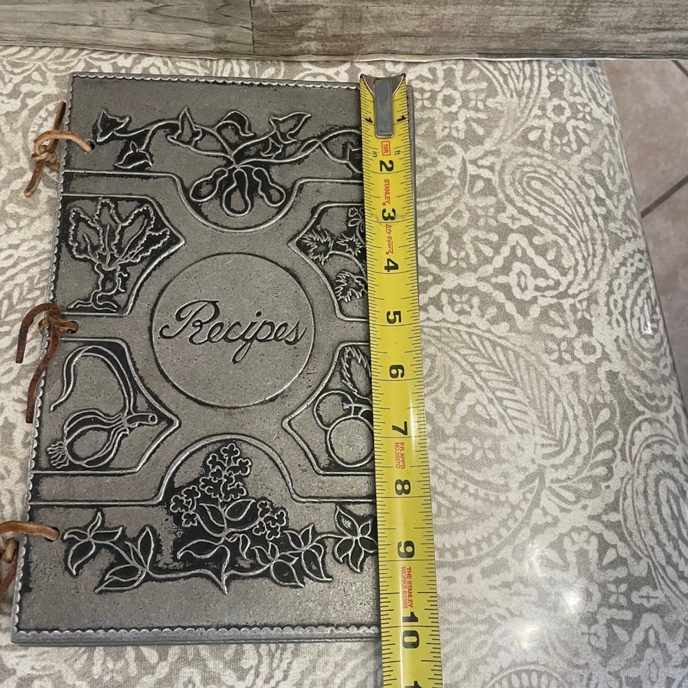 Vintage 1975 JW Pewter Recipe Book Cover Leather Bound Measurement Chart 10x6.5 - Picture 2 of 7